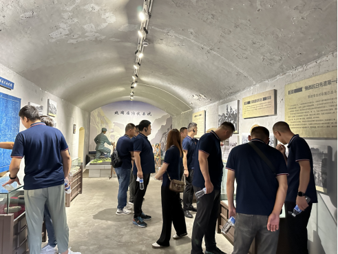 1702445665647677.jpg 1702445445133.jpg